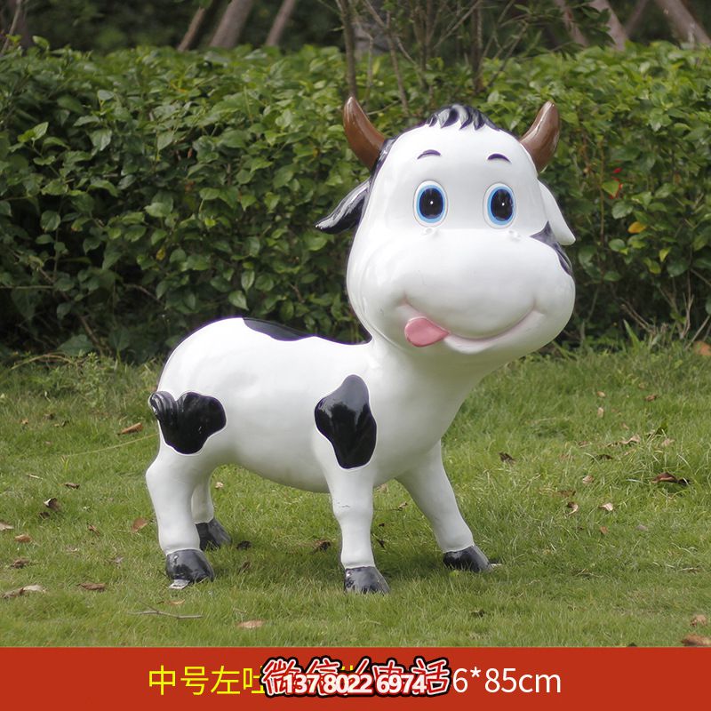 中號玻璃鋼雕塑牛，為草坪增添綠意