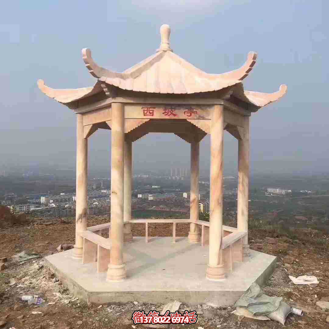 西坡涼亭景觀，觀賞大型晚霞紅