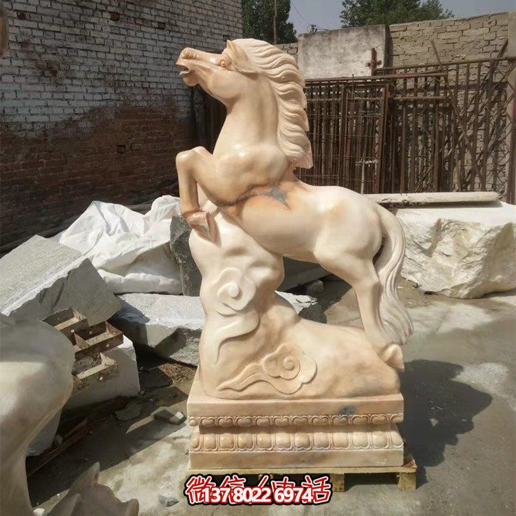 品質卓越的大型十二生肖石雕擺件，渲染出無與倫比的晚霞紅