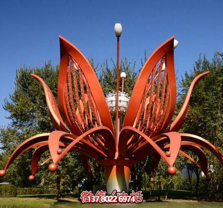 不銹鋼雕塑——綻放紅色花朵，為公園增添美麗