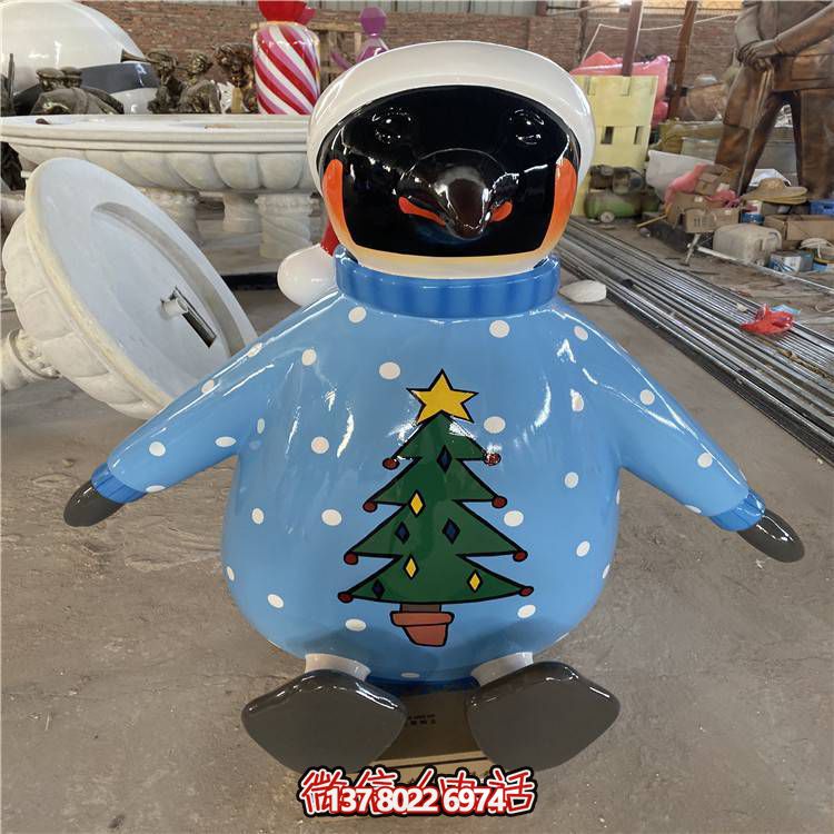 玻璃鋼游樂場，彩繪企鵝小品雕塑精美擺放