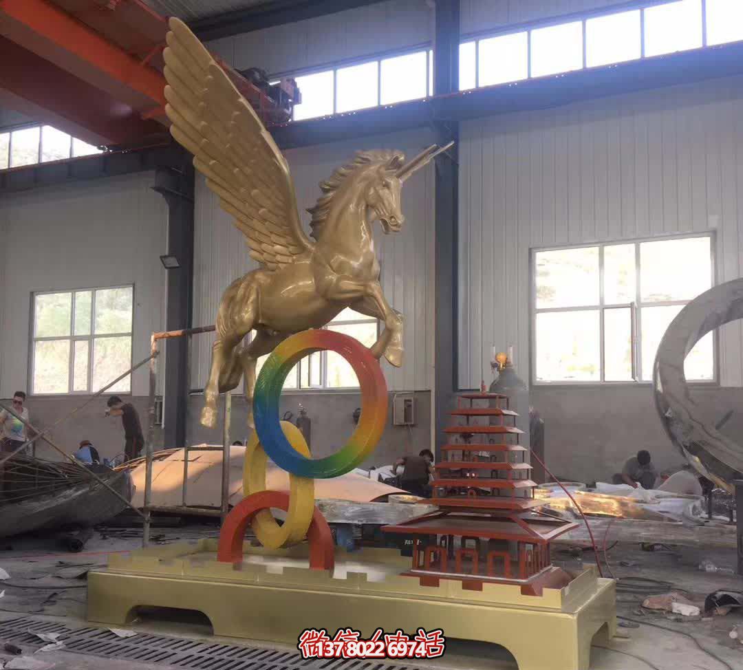 雕塑造型玻璃鋼創(chuàng)意飛馬跨越 雕塑造型玻璃鋼創(chuàng)意飛馬跨越