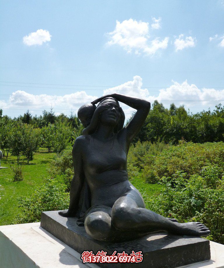 戶外園林景觀銅鑄坐著的母子雕塑 戶外園林景觀銅鑄坐著的母子雕塑