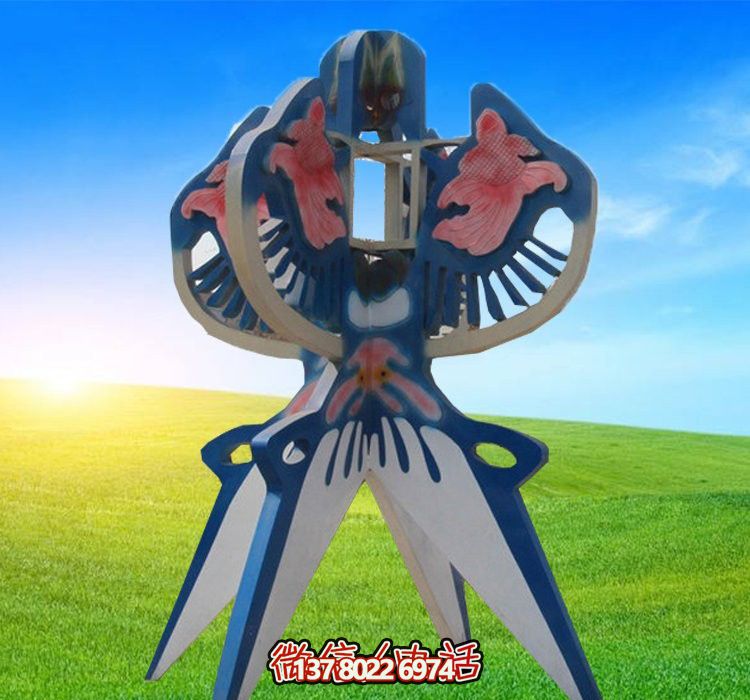 旅游文化小鎮(zhèn)廣場(chǎng)擺放藍(lán)色彩繪不銹鋼風(fēng)箏雕塑 旅游文化小鎮(zhèn)廣場(chǎng)擺放藍(lán)色彩繪不銹鋼風(fēng)箏雕塑