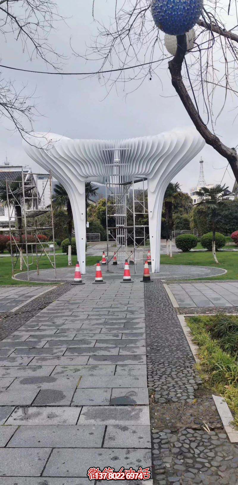 學(xué)院抽象拱門不銹鋼雕塑 學(xué)院抽象拱門不銹鋼雕塑